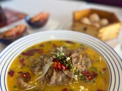 侗味酸汤牛肉-柳州宾馆-云霄阁·旋转餐厅