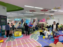 -孩子王童乐园(武汉永旺店)