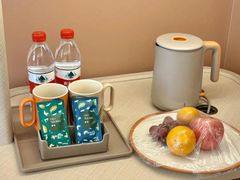 -桔子酒店(上海西藏北路地铁站店)