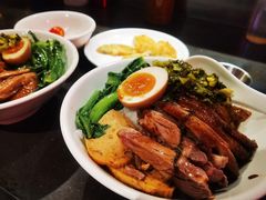 金奖卤鹅肉饭-陈鹏鹏潮汕菜(宝安机场T3航站楼店)