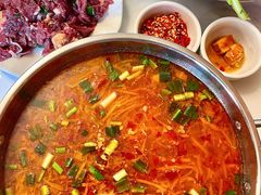 -黄利砖万峰林布依特色酸笋牛肉馆
