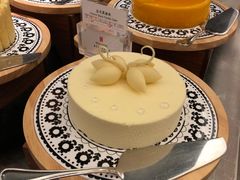 法式黑森林-融信华邑酒店·鲜艳西餐厅