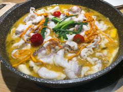 -山城外·非遗酸菜鱼(新都汇融店)