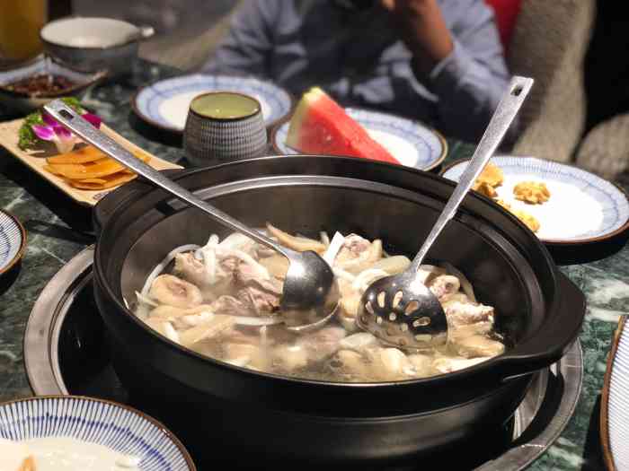 一星四季缤纷椰子鸡(天健总店)-"这家店份量大不适合两个人吃,幸好