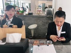 -宁波宝信宝马4S店(江北日湖店)