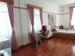 -红线女旧居