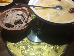 -深巷家味馆.湖北头牌红烧鱼头拌饭(黄陂店)