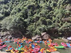 -安吉龙王山峡谷漂流