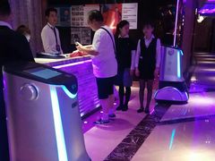 大堂及机器引路人-纯K(打浦桥店)