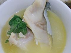 -姚记抚仙湖石锅鱼庄