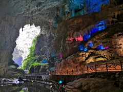 -巴马洞天福地景区