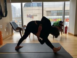 -亦美瑜伽·普拉提