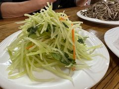 -溢心园香河肉饼总店
