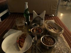 -Lake Shore Hotel & Restaurant