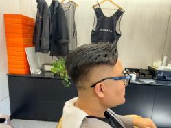 -TOP HAIR SALON