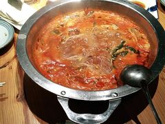 -野山舂·贵州现舂酸汤火锅(鸿通城店)