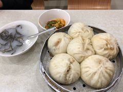 -胡成记口蘑龙眼包子(盐道街店)