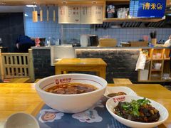 -呷佬·长沙手工米粉(金沙江路店)