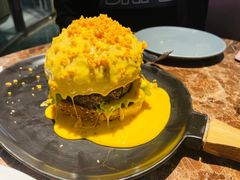 瀑布芝士牛肉汉堡-Let'sBURGERplus·非常创意汉堡(三里屯店)