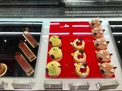 -Salon de The de Joel Robuchon(外滩18号店)