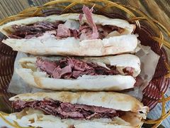 -李春秋驴肉火烧总店