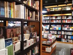 -西西弗书店&矢量咖啡(凯德晶萃广场店)