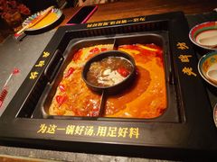-老牌坊云南鱼豆花火锅(哈西万达店)