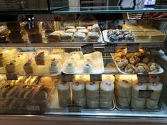 -白玉兰食品甜凤店(合生汇店)