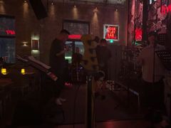 -FOUR PLAY BAR
