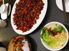 -万重锦·人文川菜馆(骡马市店)