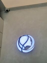 -卡尔诗·科技美肤连锁