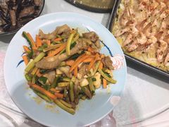 蒜香凤爪-八大碗·精致东北菜(东陵西路店)
