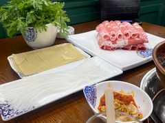 -楼外楼大刀肉传统火锅居(博学路店)