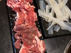 -果松木炭酸菜铜火锅·外婆参鸡汤