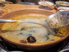 -洱火云南酸菜牛肉火锅(石景山当代商城店)