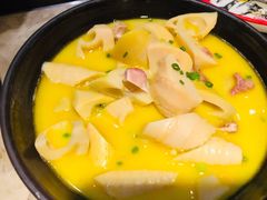 咸笃鲜-新白鹿餐厅(金鹰新街口店)