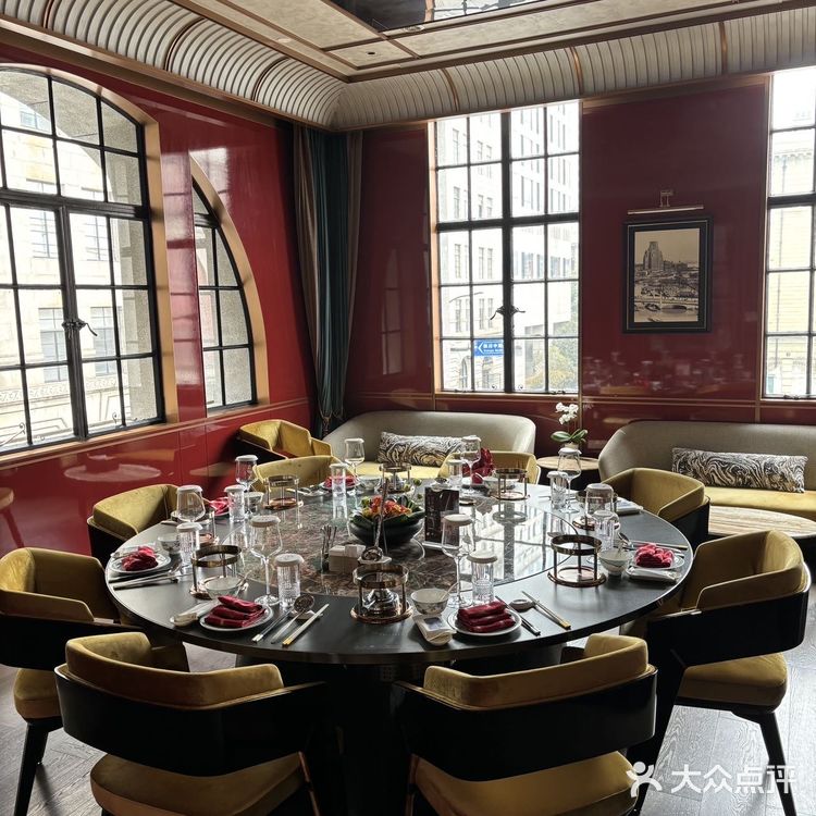 这家海鲜火锅太嗲啦！