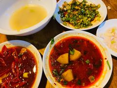 -茅屋大酒店