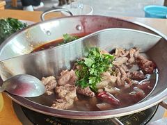 牛肉火锅-大众跷脚牛肉馆·非遗传承单位(峨眉山店)