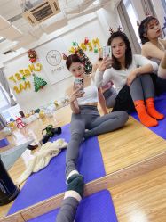 -亚太瑜伽普拉提学院