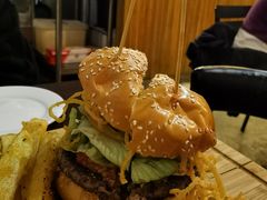 曼哈顿汉堡套餐-KATCHUP