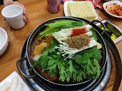 -喇喇排骨火锅·传统韩式脊骨汤(望京西园总店)