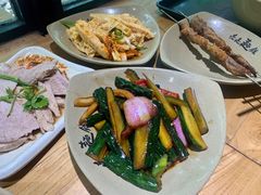 -亮亮面馆(经六路店)