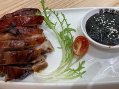 酱鸭-弄堂咪道-饭香·面香·馄饨香(汇锦广场店)