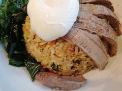 -Chom Cafe and Restaurant