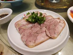 自制腿肉-龙香居海鲜浑锅家常菜·特色驴肉