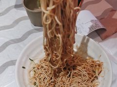 -肥肥虾庄·金牌油焖大虾(首义路店)