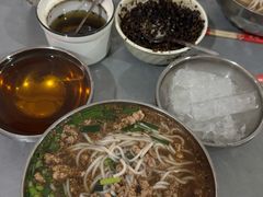 -正宗杨记普洱酸醋米线(总店)