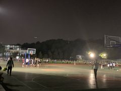-武汉大学风雨操场