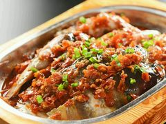 剁椒鱼头-阿政粤小馆(中央大街店)